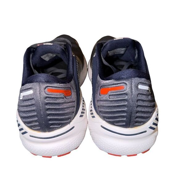 Athletic_Shoes